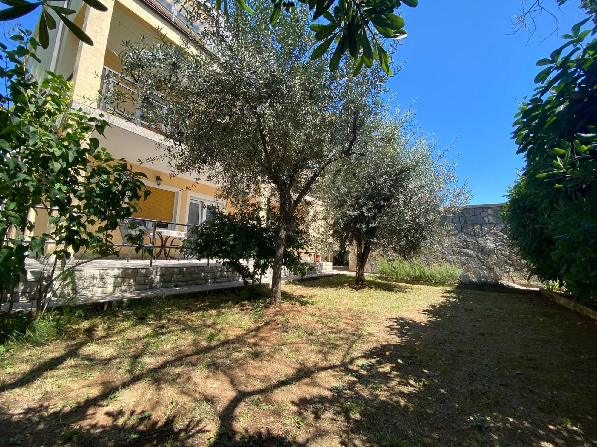 Apartments Topic & Krk Central Location Krk Town Esterno foto